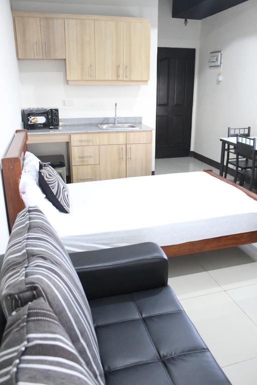 Feel Great Stay Condotels - San Marino Cebu ภายนอก รูปภาพ